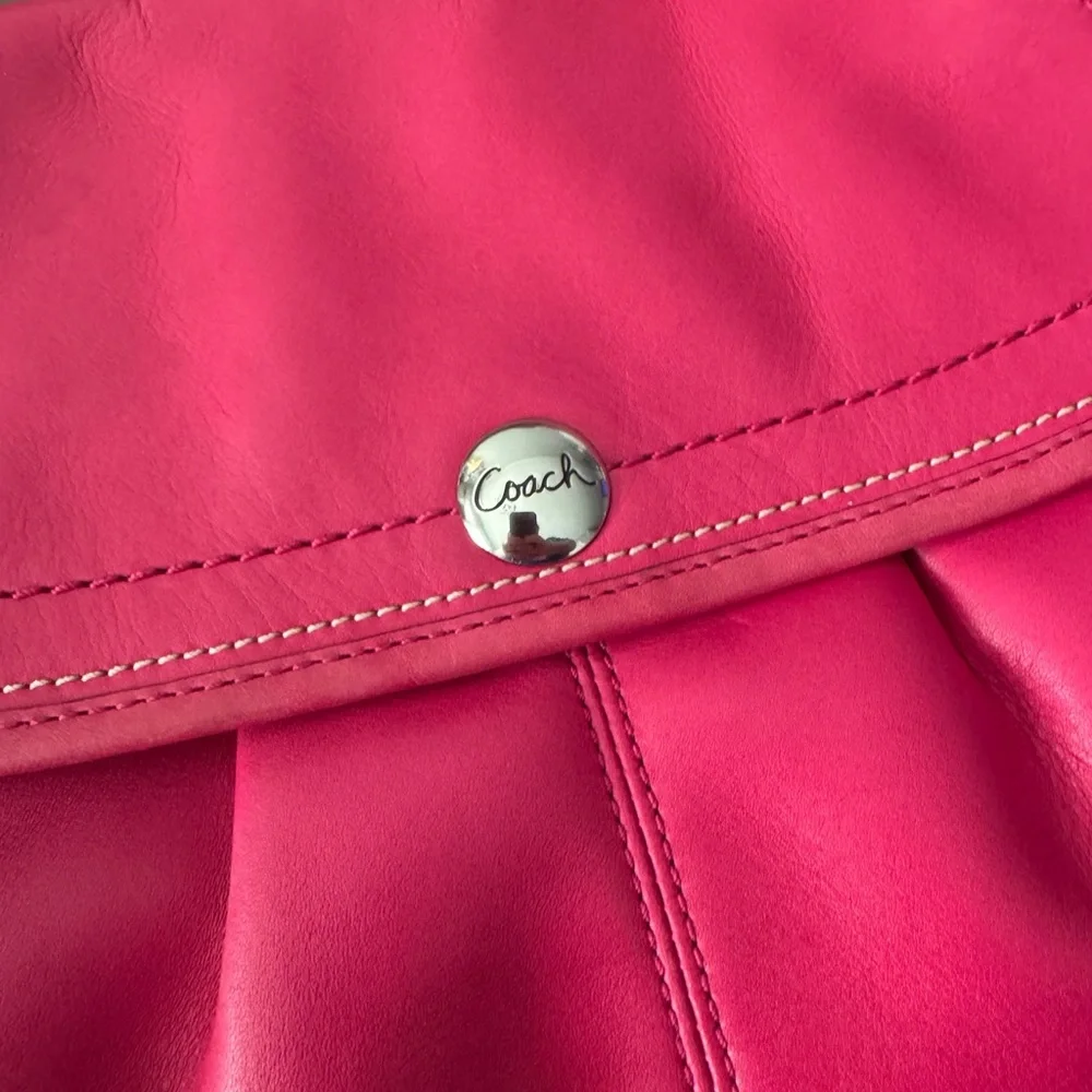 Hot Pink Vintage Y2K COACH Soho Shoulder Bag - Picture 3 of 10